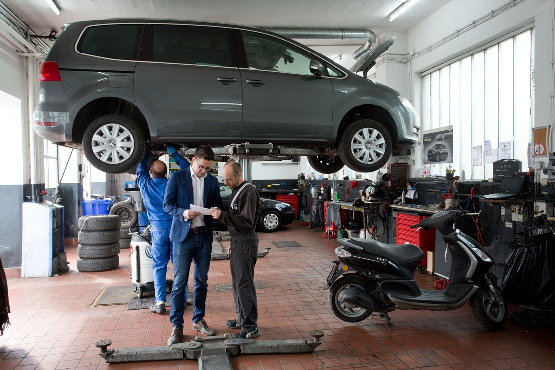 Absprache mit dem Serviceleiter